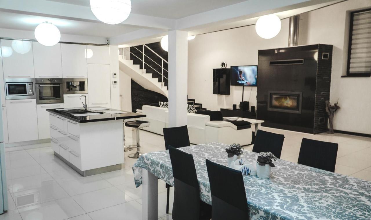 Vila Carolina Apulum Villa Alba Iulia Dış mekan fotoğraf